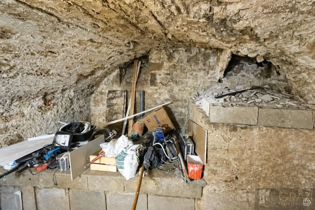 À vendre : Appartement T2 de 40 m2  CAVE de 20m2  centre Ollioules - photo 7