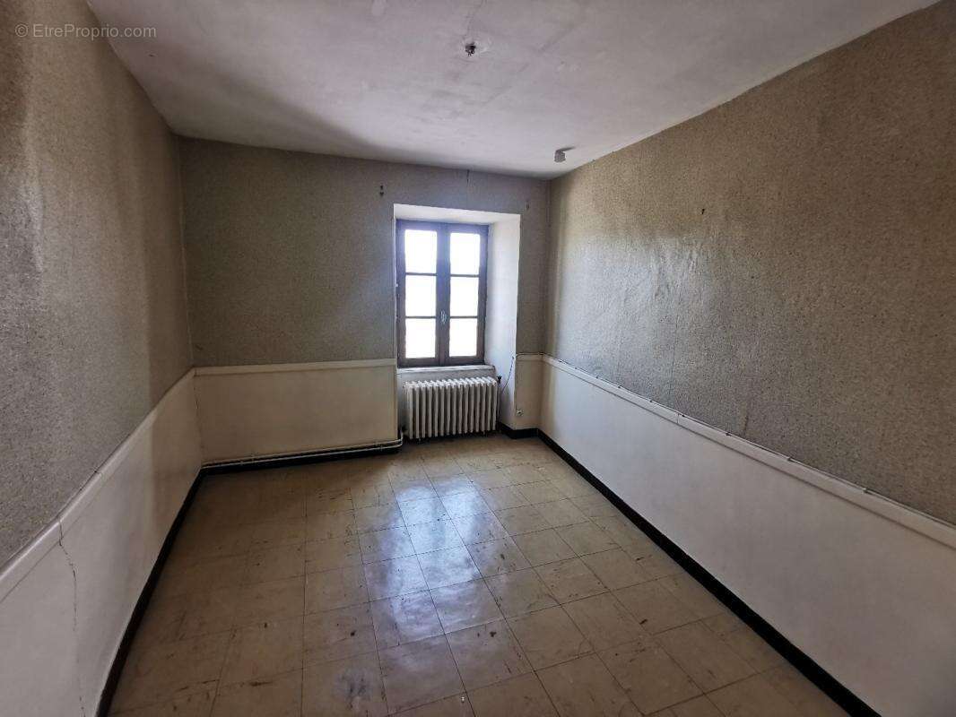 Maison à SEVERAC-LE-CHATEAU