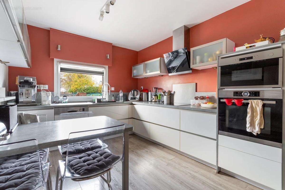 Maison à FACHES-THUMESNIL