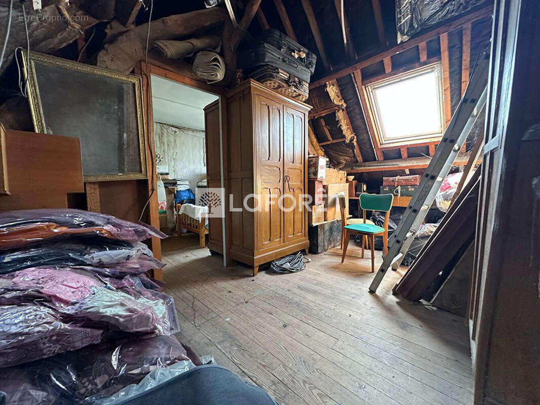 Maison à Creully-Sur-Seulles 5 pièces 80 m2 - photo 10