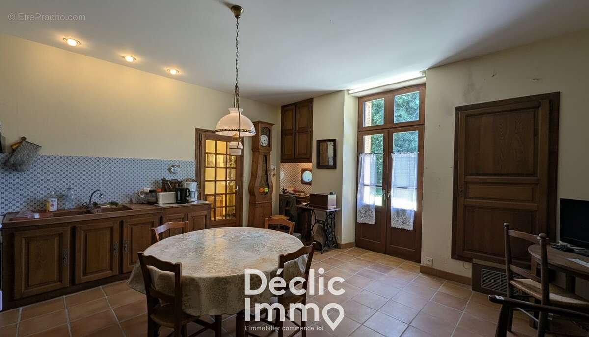 Maison de village à 6 km de Ruffec  3 chambres, jardin, dépendances - photo 3