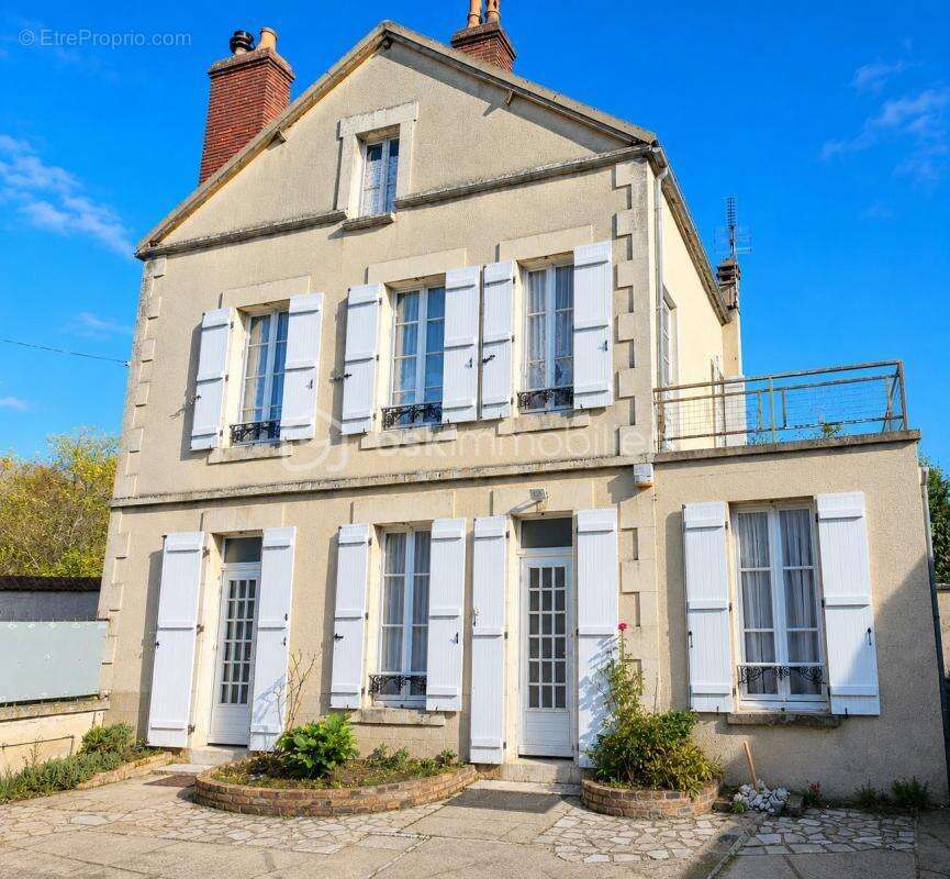 Maison à AUXERRE