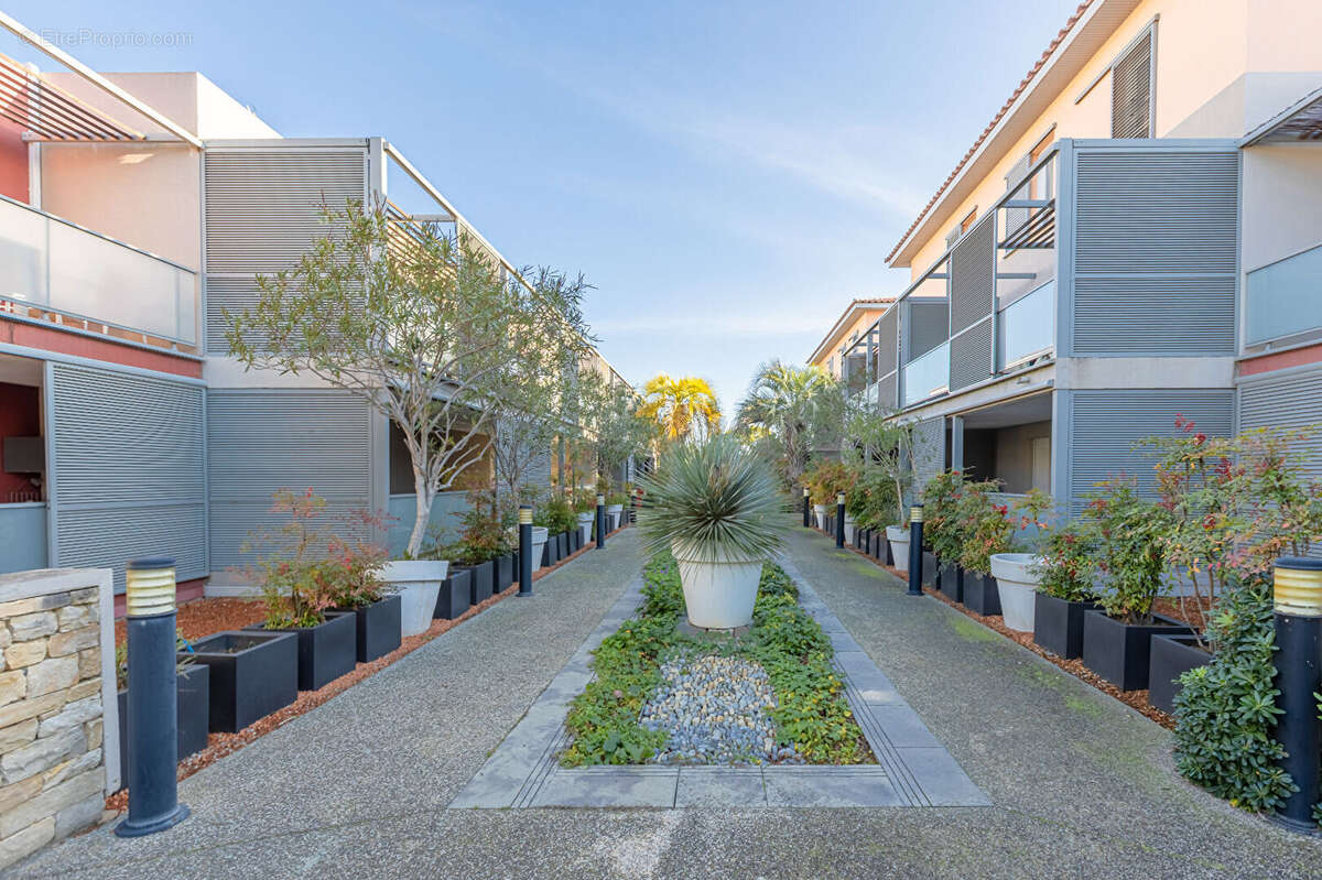 Appartement à MAUGUIO