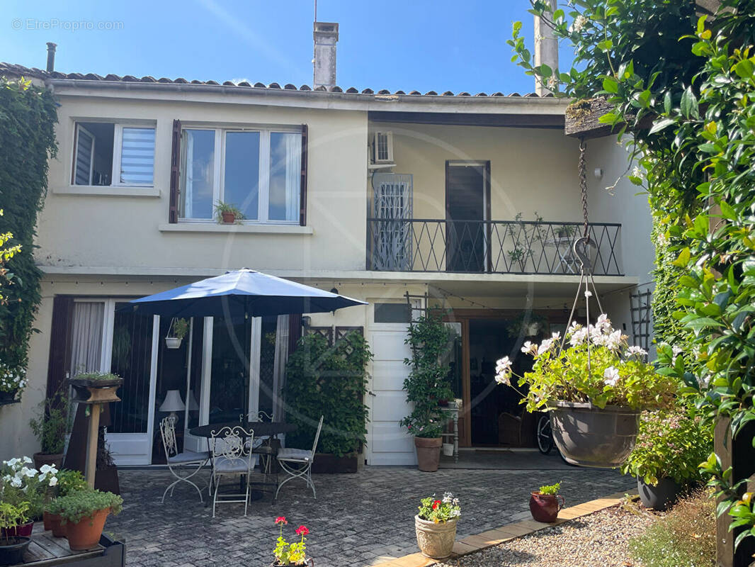 Maison à MONSEGUR