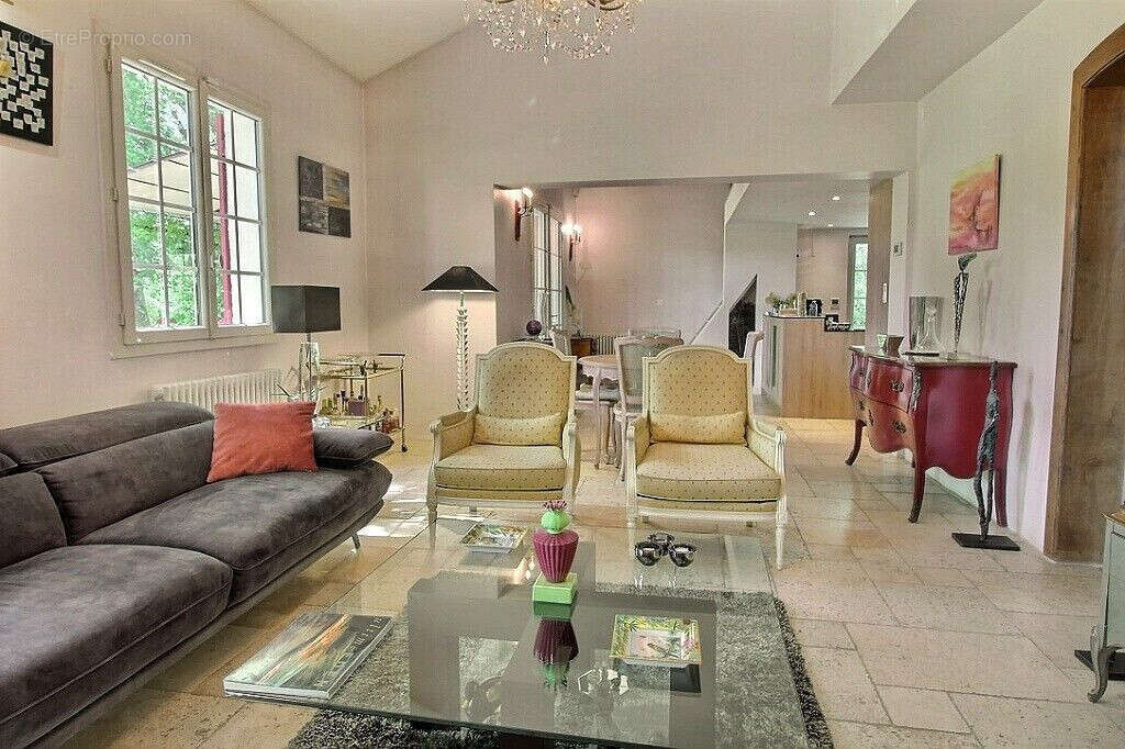 Maison à PERNES-LES-FONTAINES