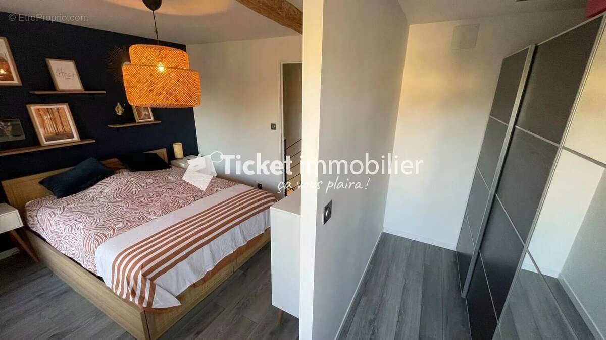 Maison t3 92m2 avec garage, jardin de 466m2, climatisation, travaux recents etc ... - photo 8