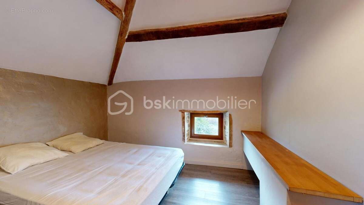 Maison à CHATEAUNEUF-LA-FORET