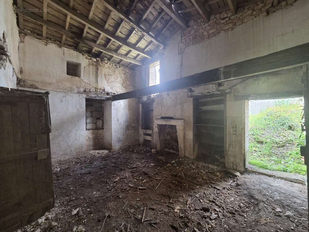 Maison à CHATEAUNEUF-SUR-CHARENTE