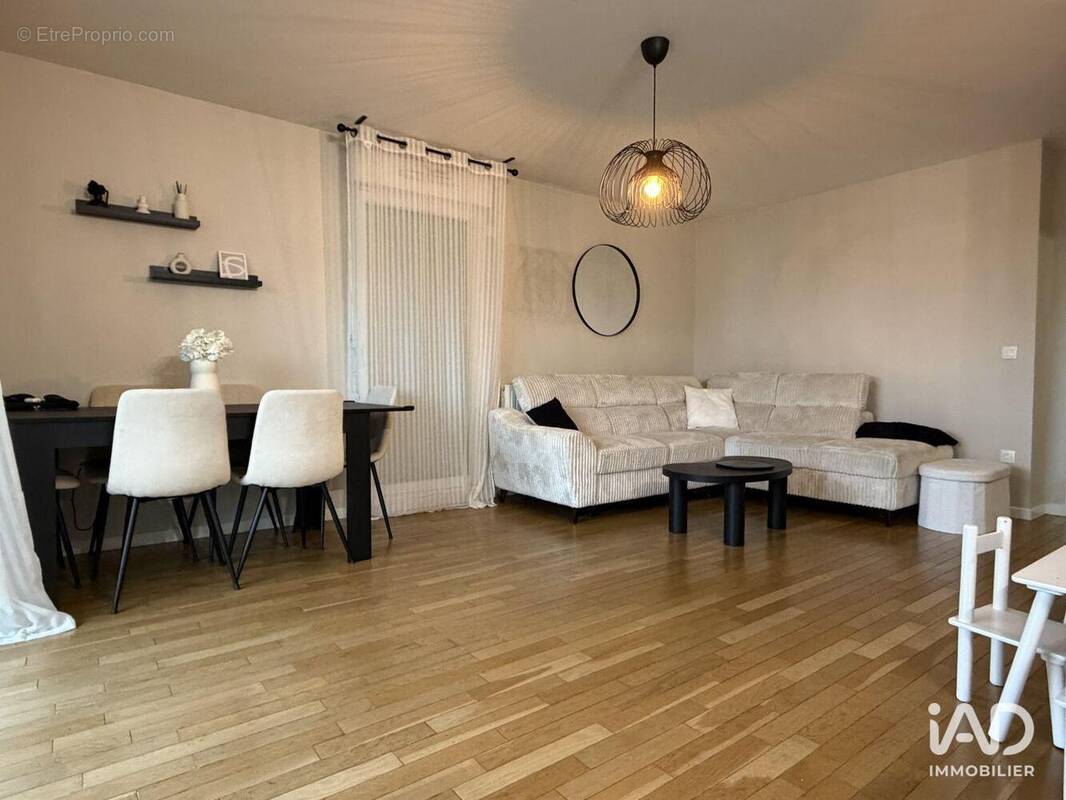 Photo 1 - Appartement à CERGY