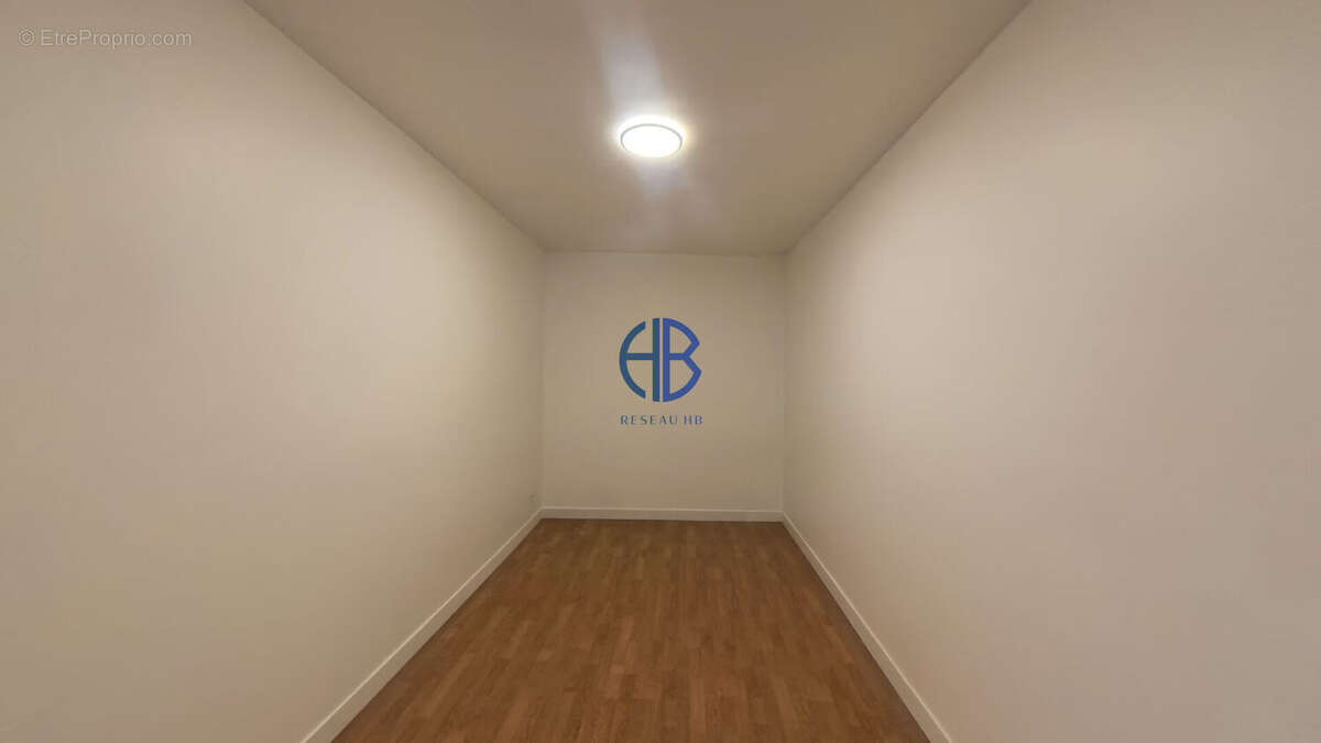 Appartement à AUBERVILLIERS