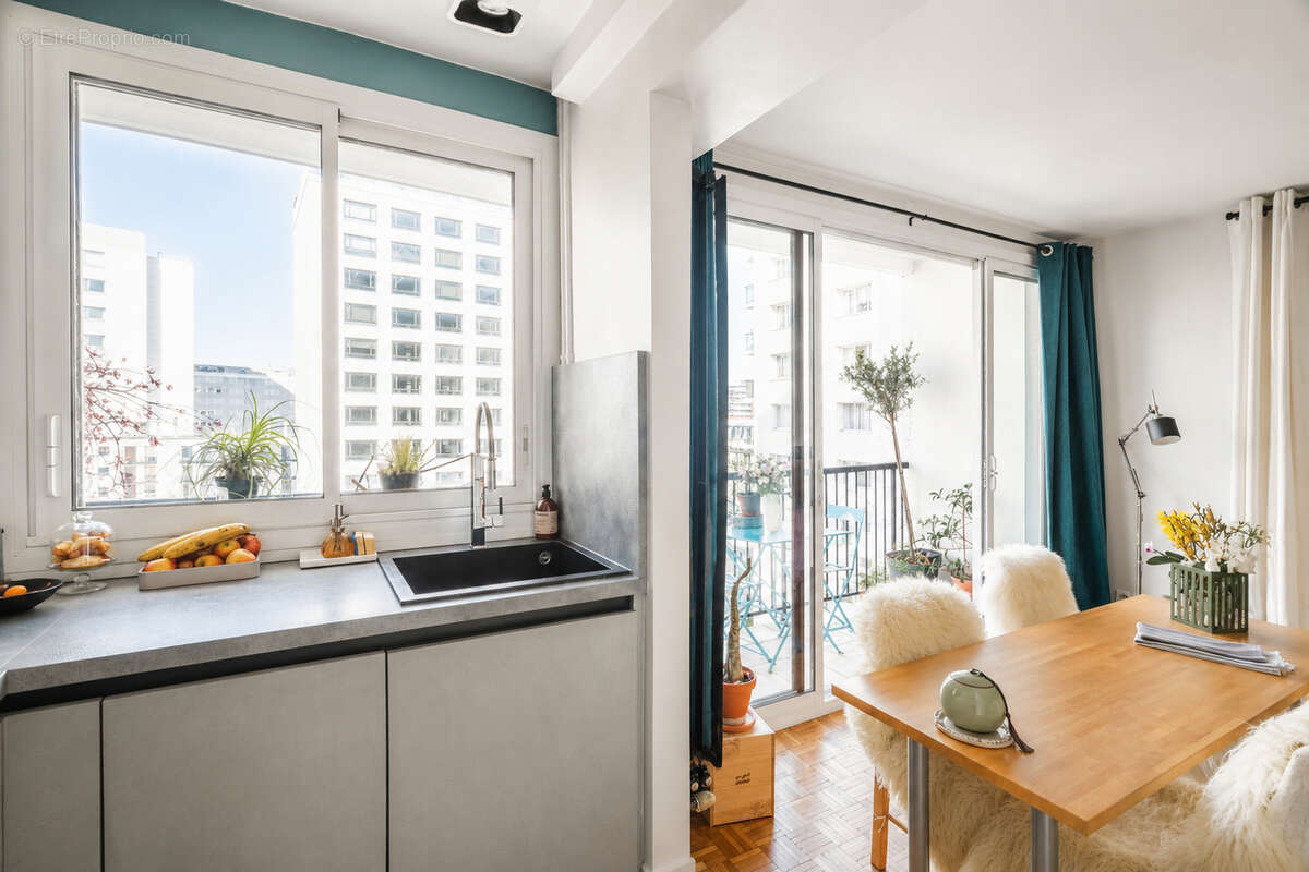 Appartement à PARIS-15E