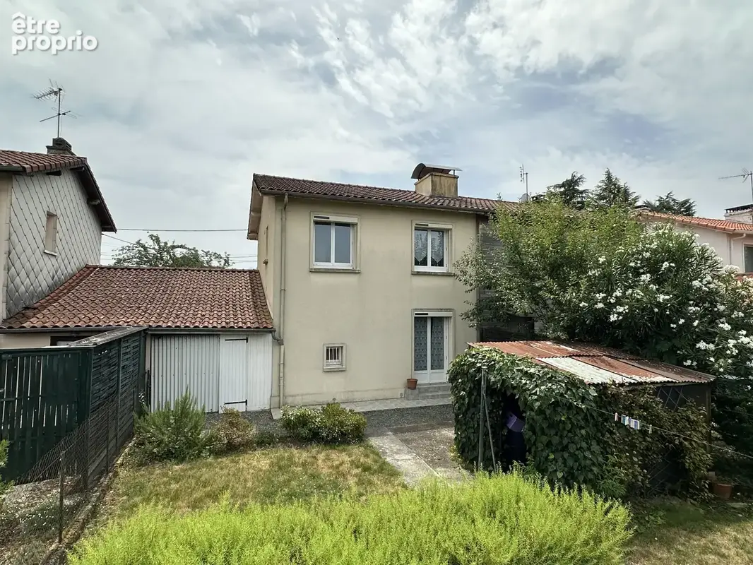 Å Oloron Sainte Marie, quartier du Leclerc - photo 10