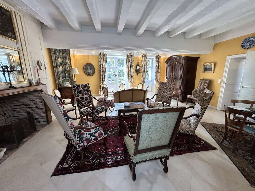 Maison 187 m² à Saint-Claud  - photo 5