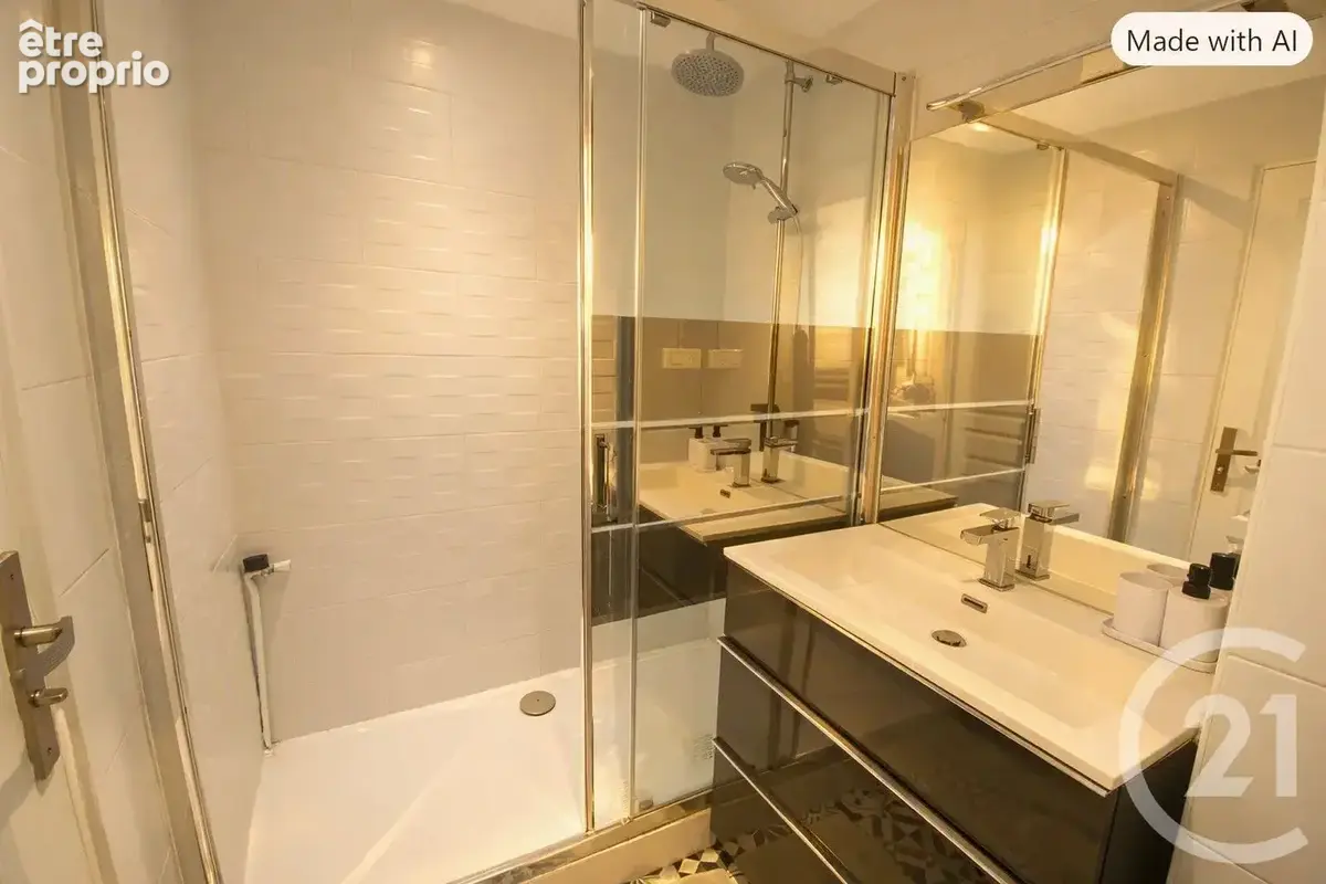 Appartement 4 pièces 70 m² à vendre à Toulon (83200) - photo 4