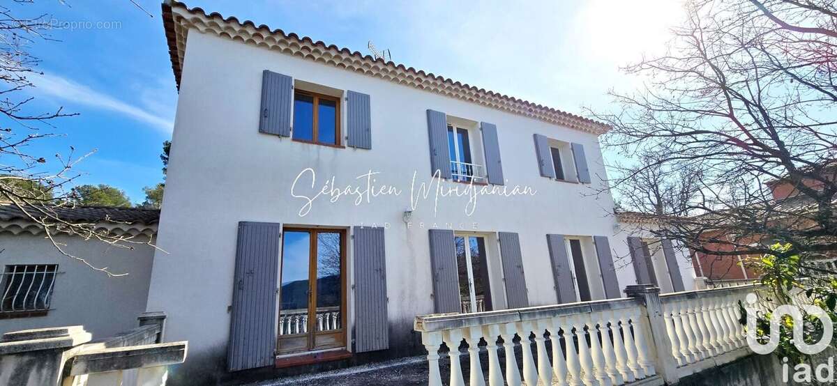 Photo 2 - Maison à ROCBARON