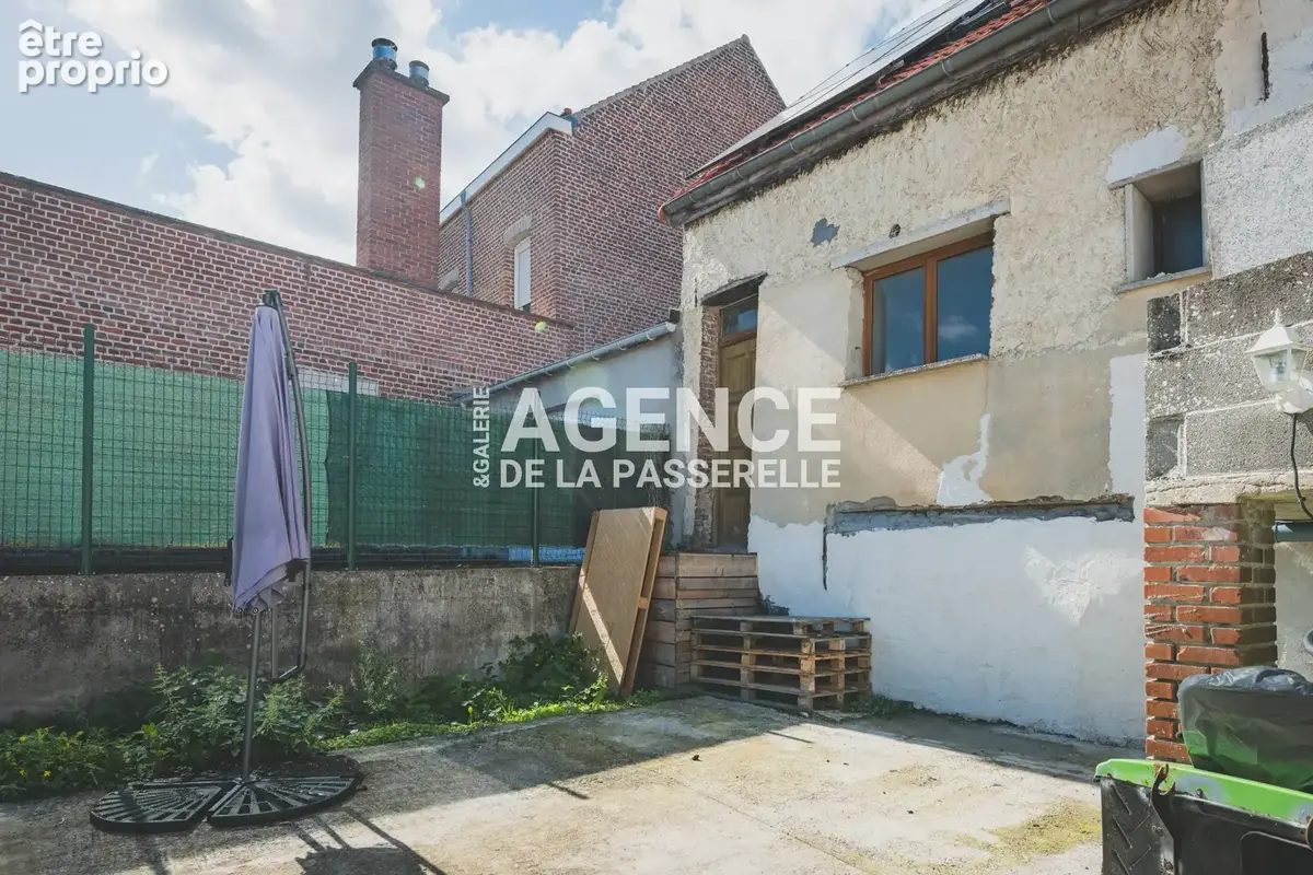 Maison rénovée de 118m2, 4 chambres, jardin et piscine. - photo 44