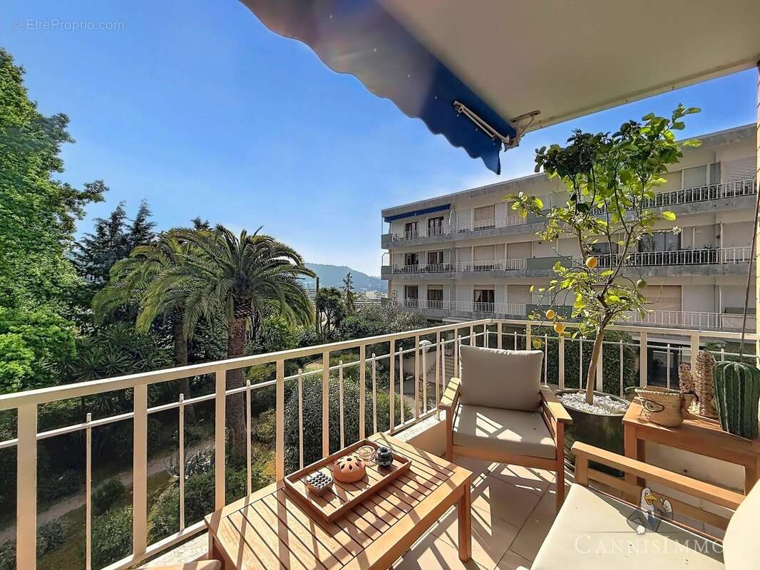 Appartement à LE CANNET