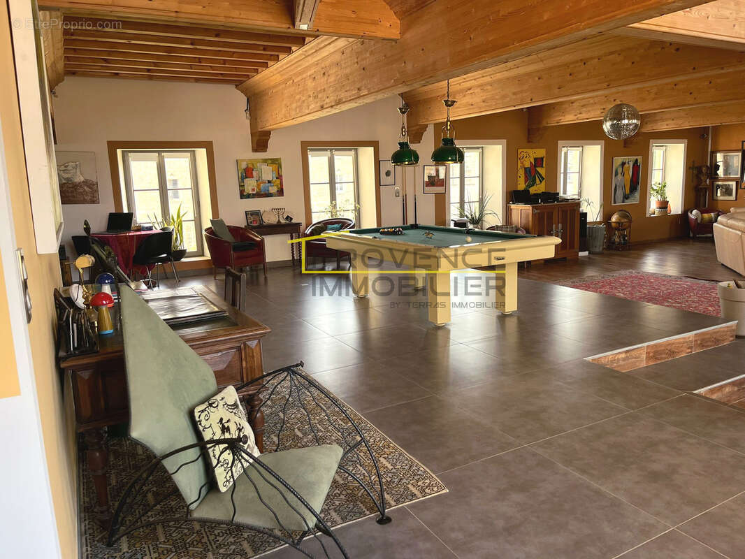 Appartement à MONTBOUCHER-SUR-JABRON