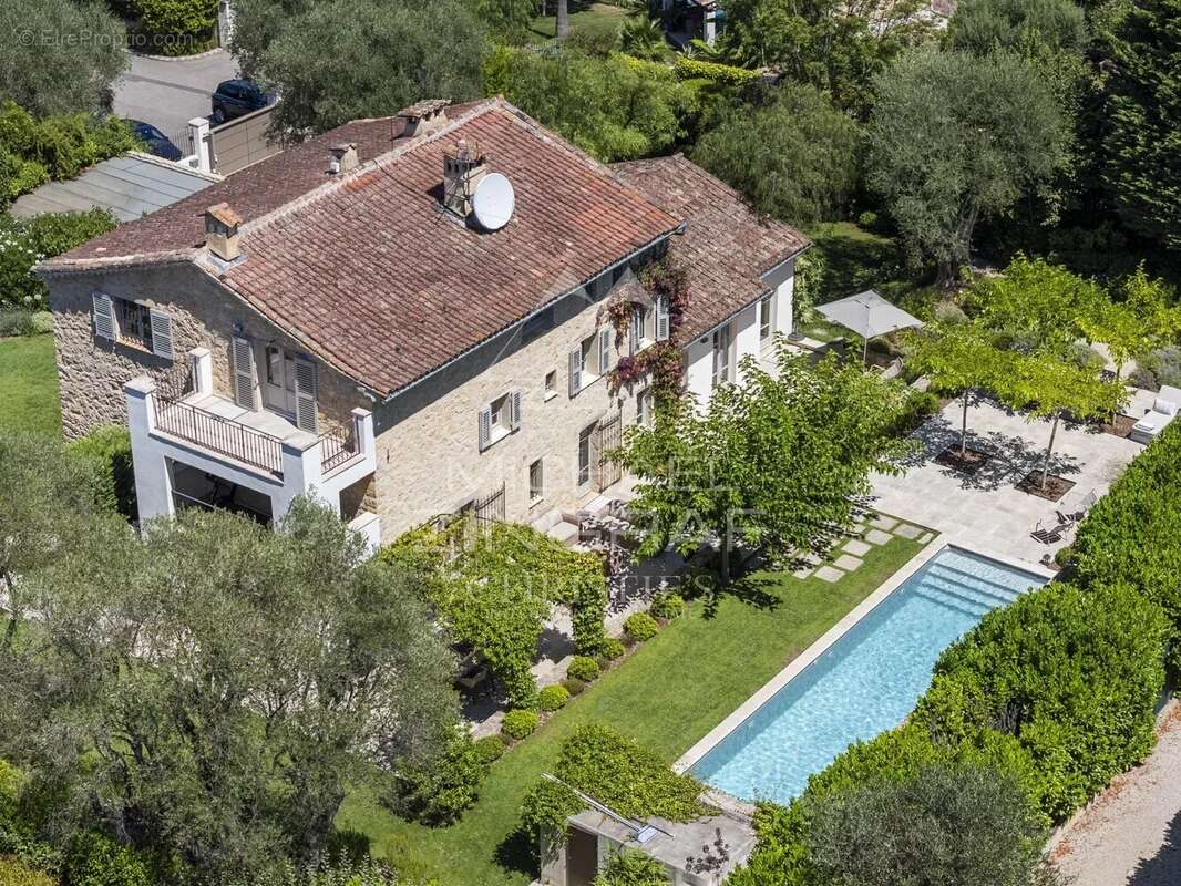Maison à VALBONNE