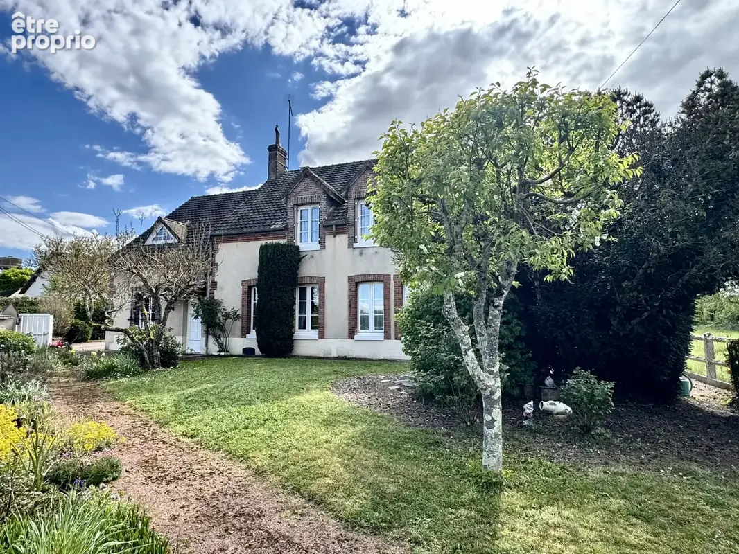 Photo Maison à Sainte-Genevieve-Des-Bois au prix de 245 000€