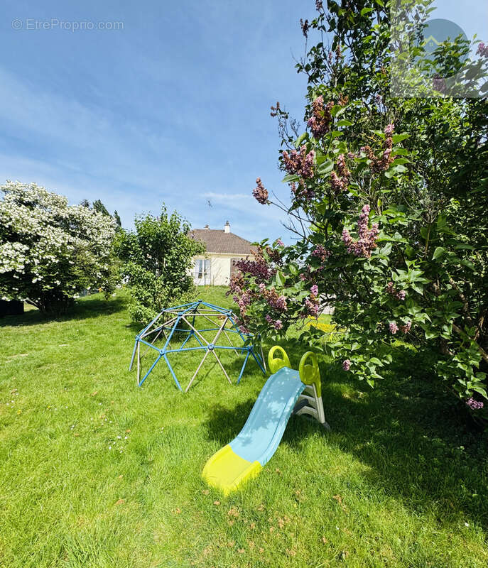Maison à EGREVILLE