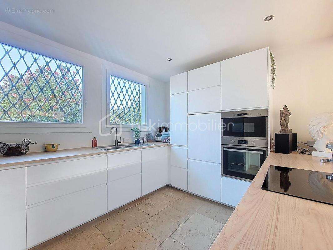 Maison à SIX-FOURS-LES-PLAGES