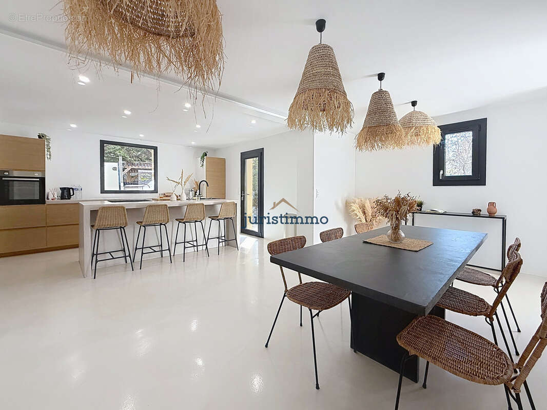 Maison à VAISON-LA-ROMAINE