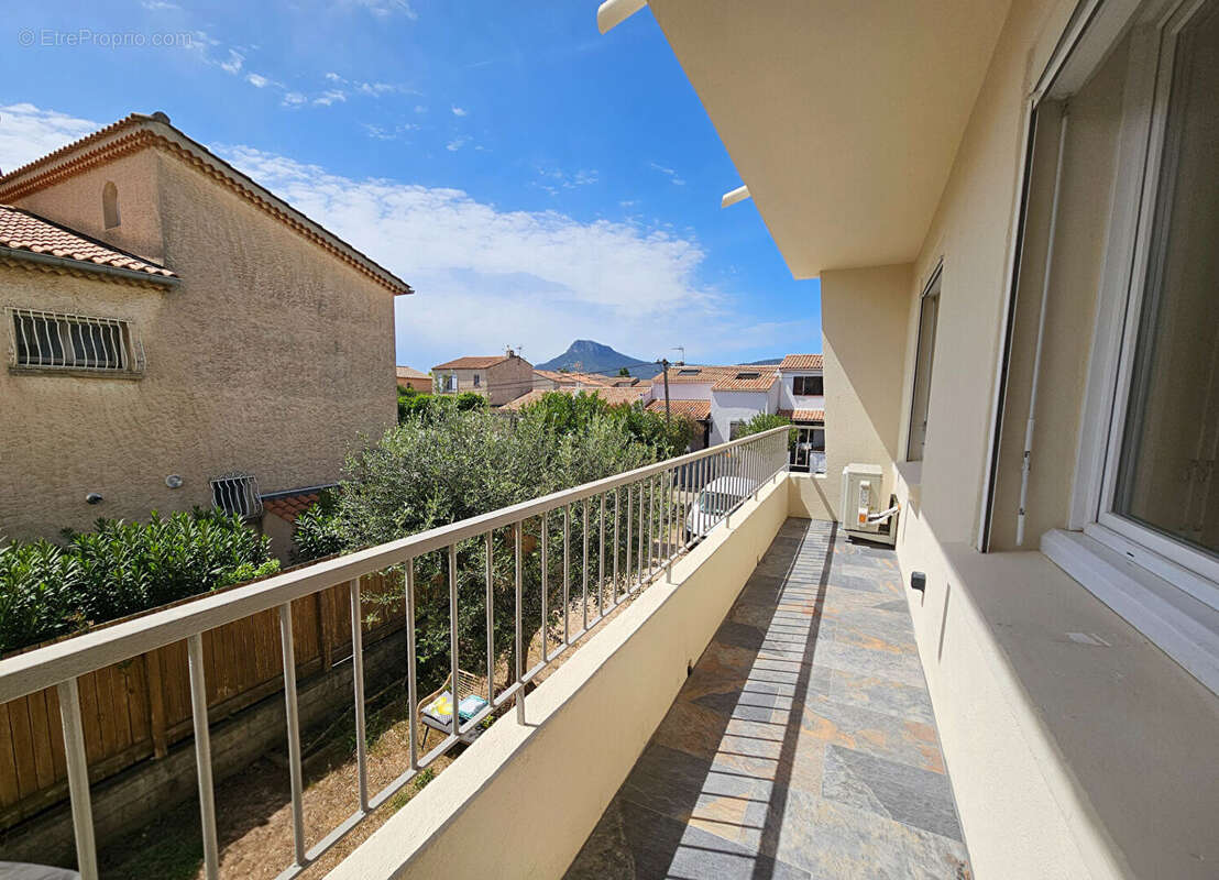 Appartement à LA CRAU