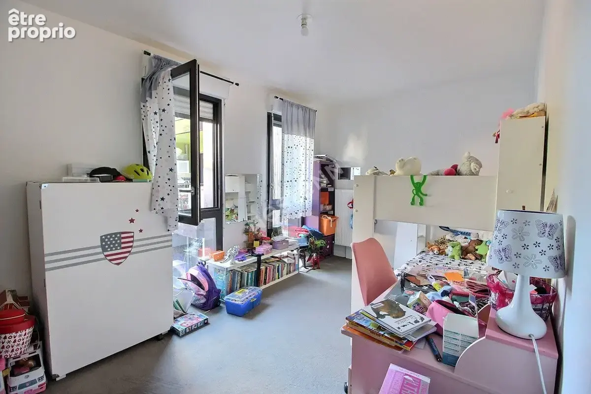 Montreuil limite fontenay, 3 pieces recent lumineux vendu loue, fin de bail 2027. - photo 4