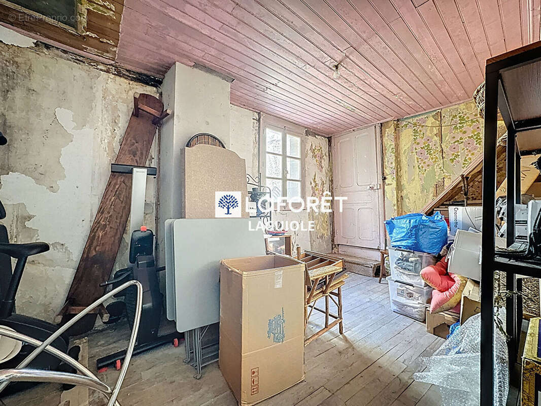 Maison à MUR-DE-BARREZ