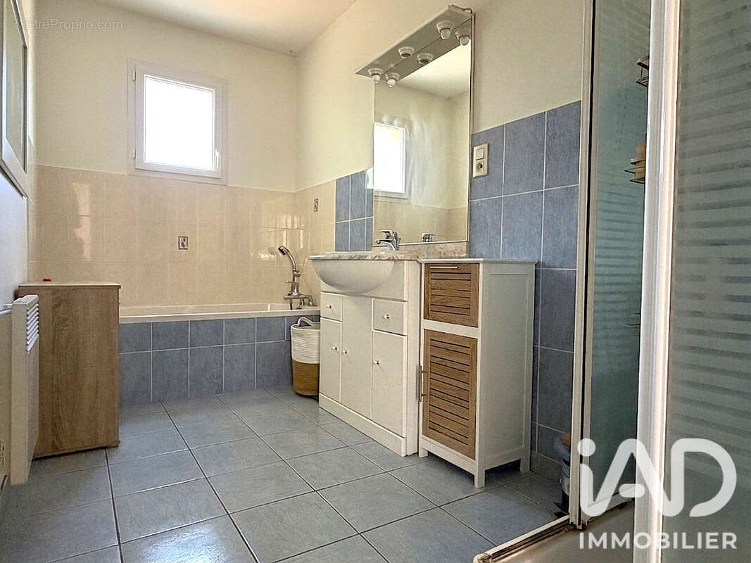 Maison 77 m² à Vouvant  - photo 7