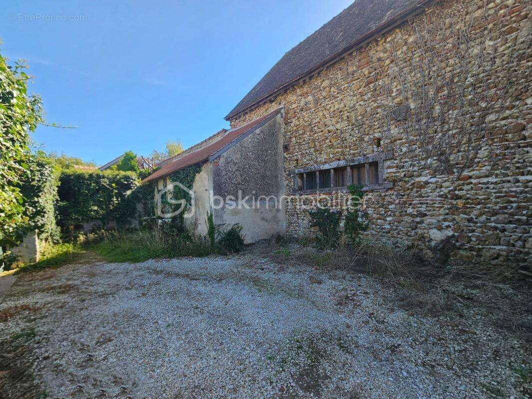 Maison à SAINT-GONDON