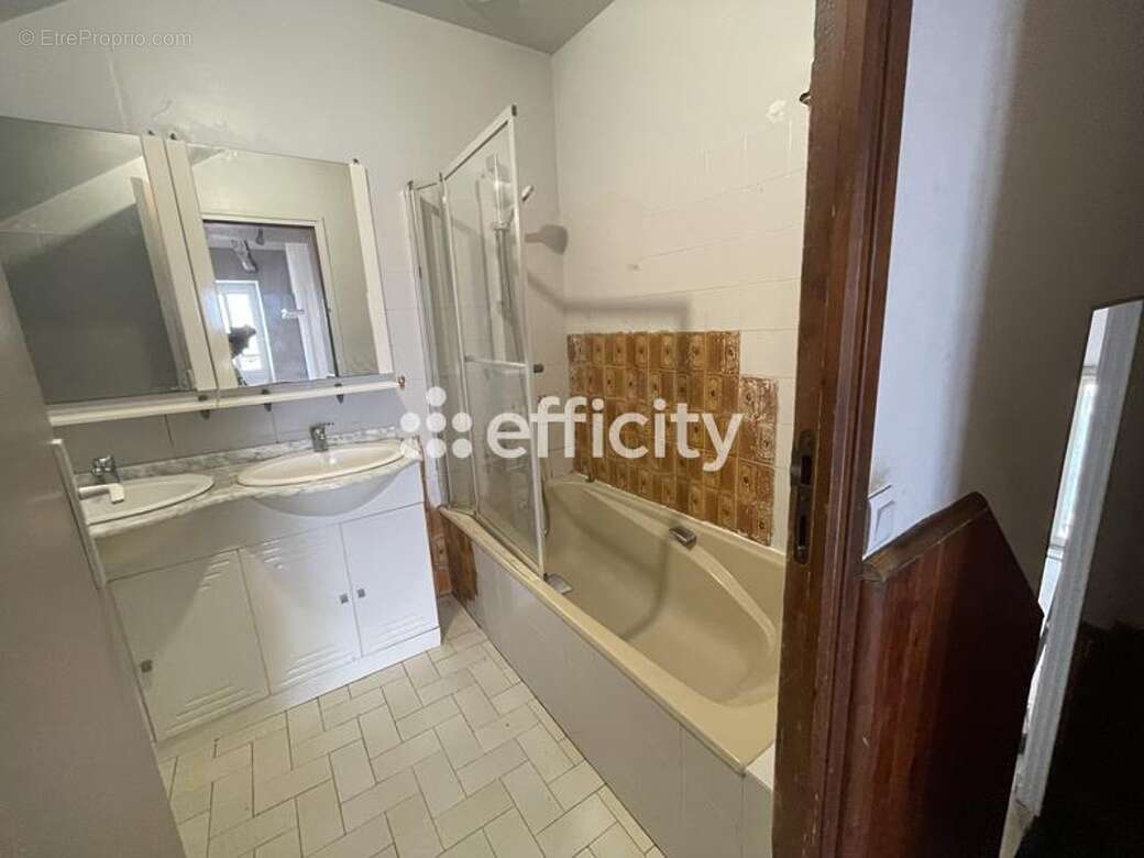 Appartement à VOISENON