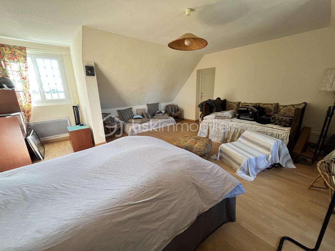 Maison à SAINT-MARTIN-DES-CHAMPS