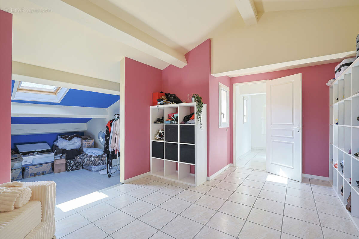 Maison à SOLLIES-TOUCAS