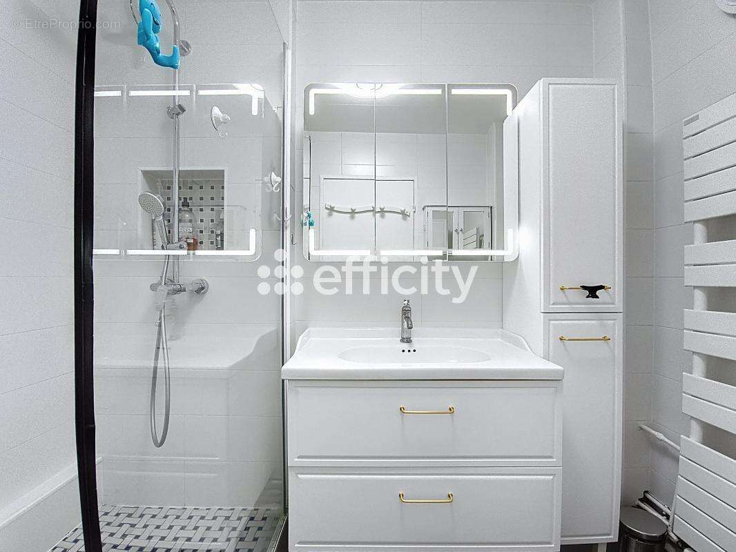 Appartement à SAINT-GRATIEN