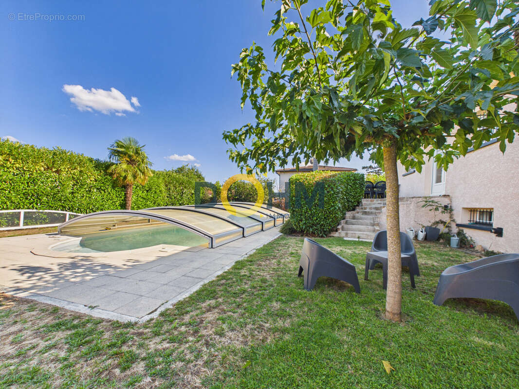 EN EXCLUSIVITÉ   Maison individuelle rénovée avec piscine   Saint-Just-Saint-Rambert - photo 5