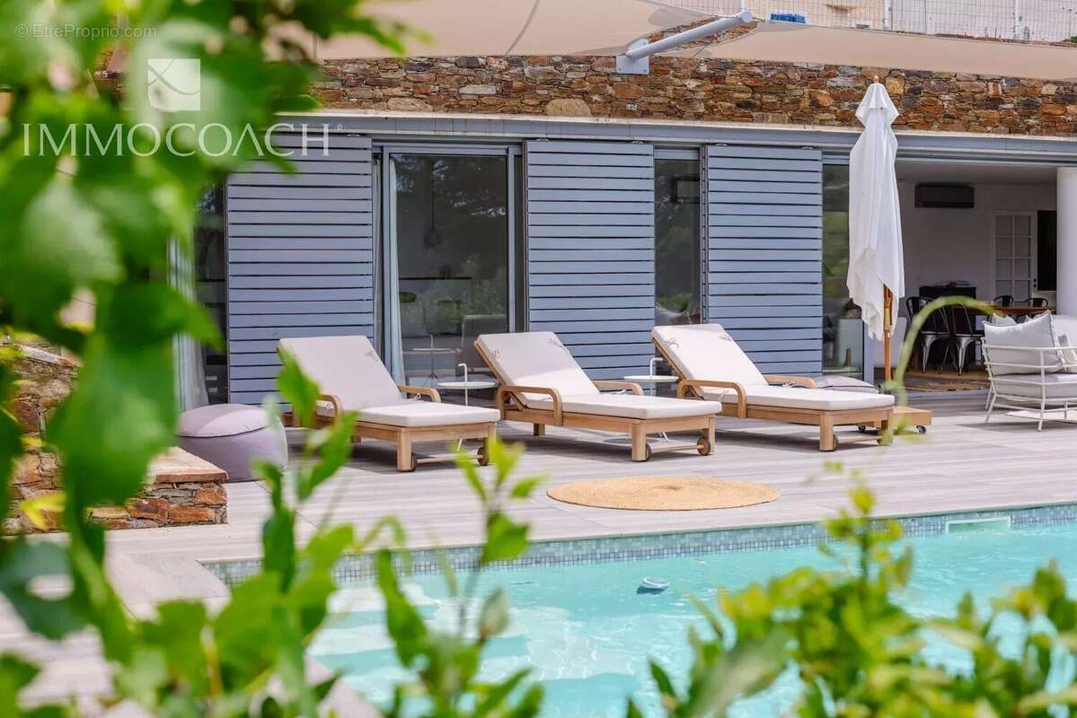 Maison à BORMES-LES-MIMOSAS