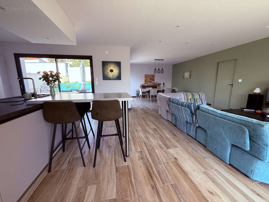 Maison à VAUX-SUR-MER