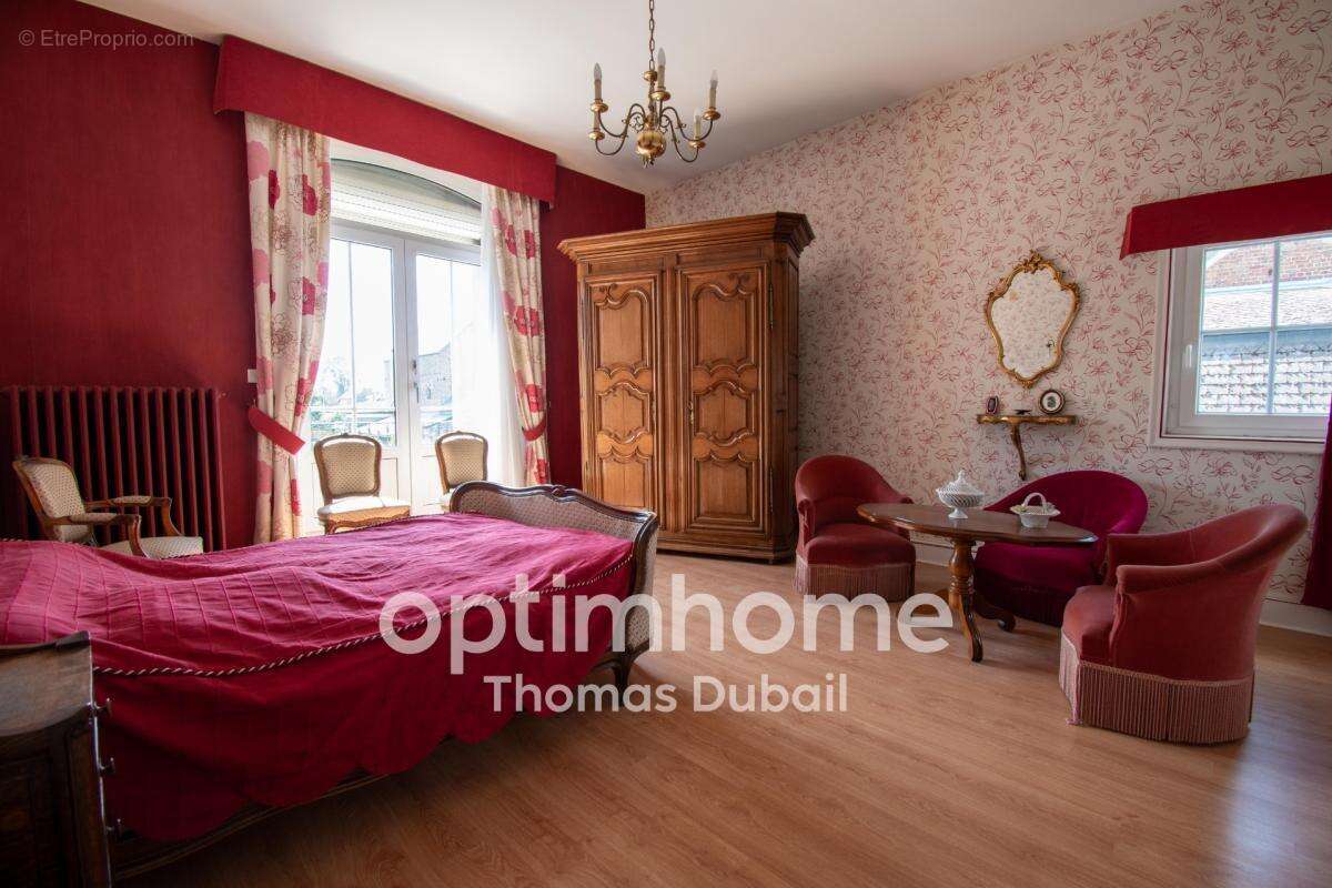 Maison de maître de 255 m² avec jardin - photo 6
