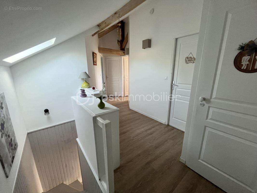 Maison à COSNE-COURS-SUR-LOIRE