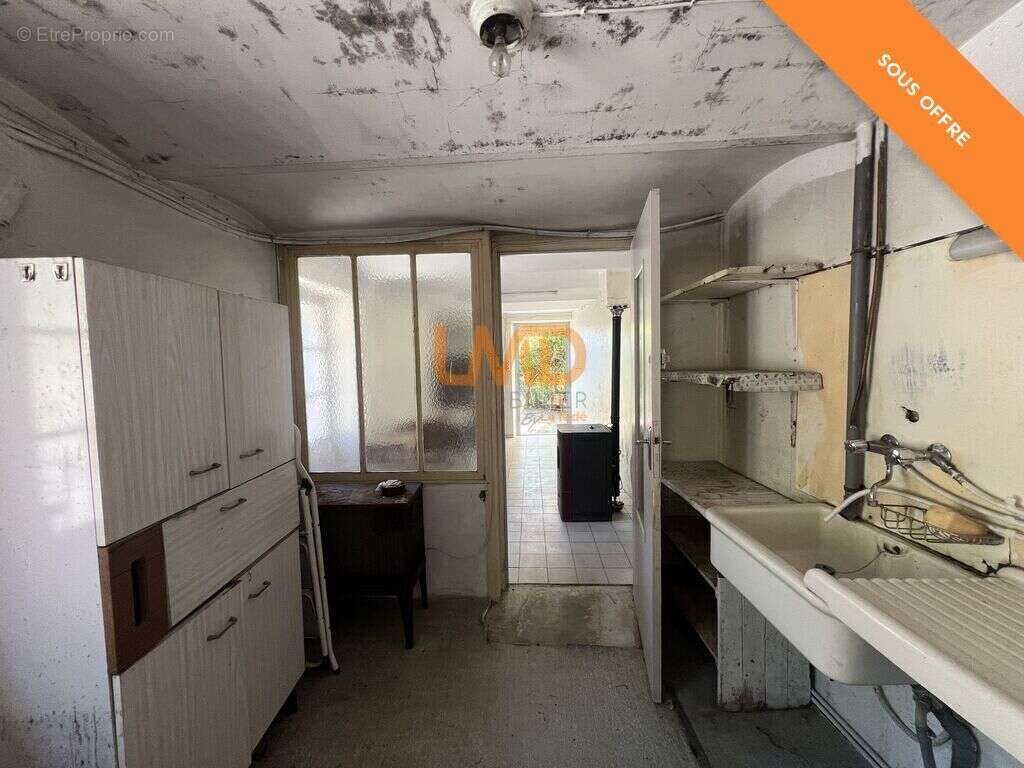 Maison en pierre à rénover avec caves à Mercuer - photo 19