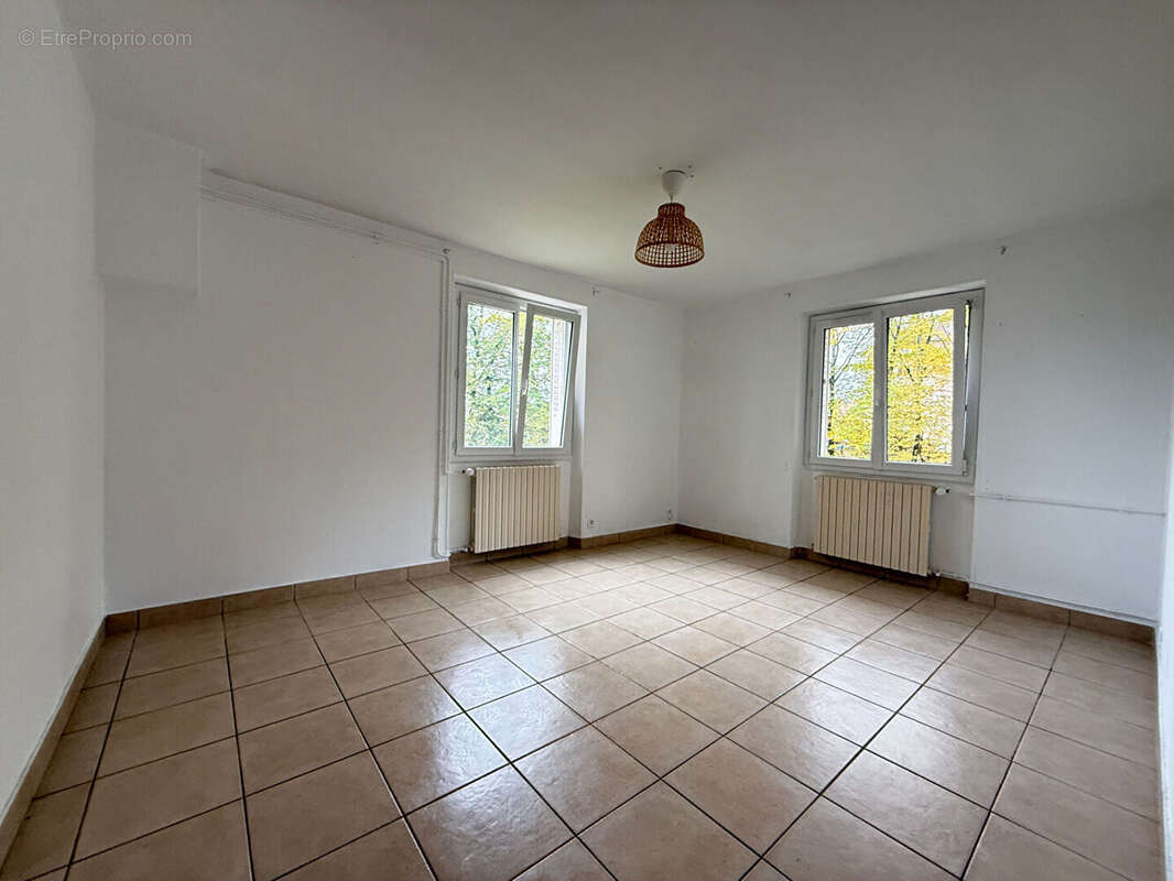 Appartement à LONS-LE-SAUNIER