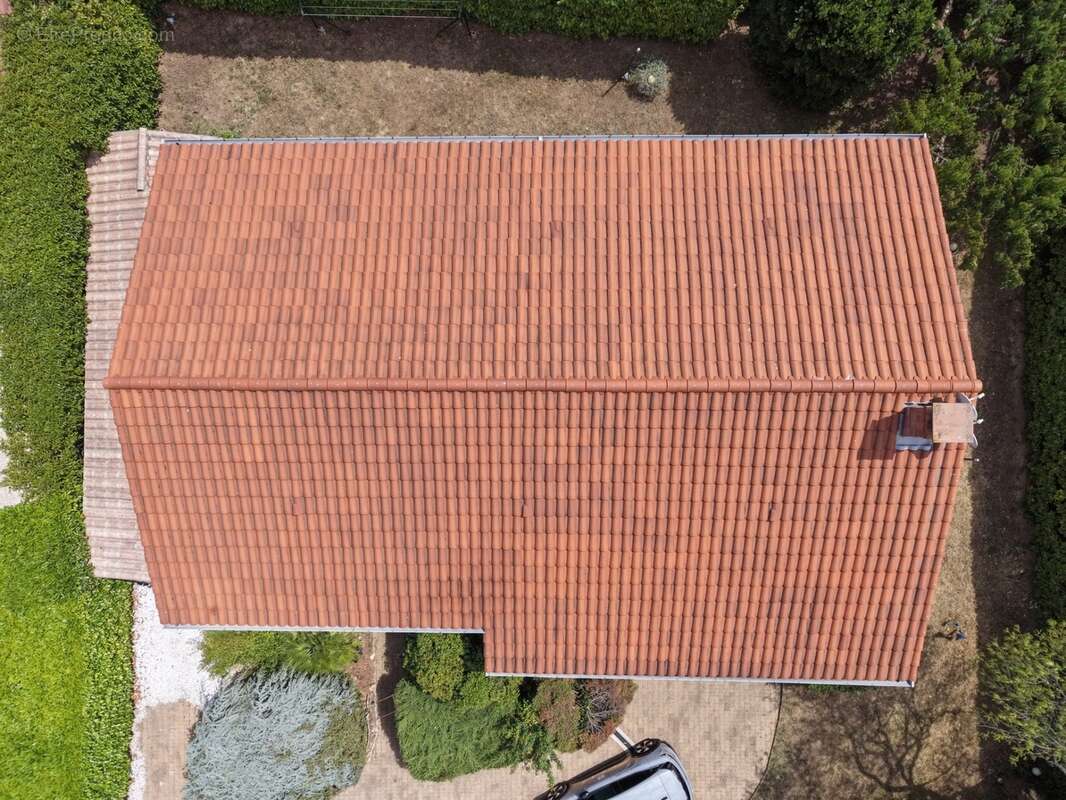 CHAPONOST – Élégante maison familiale avec possibilité de deux logements indépendants – Terrain de 802 m² - photo 34