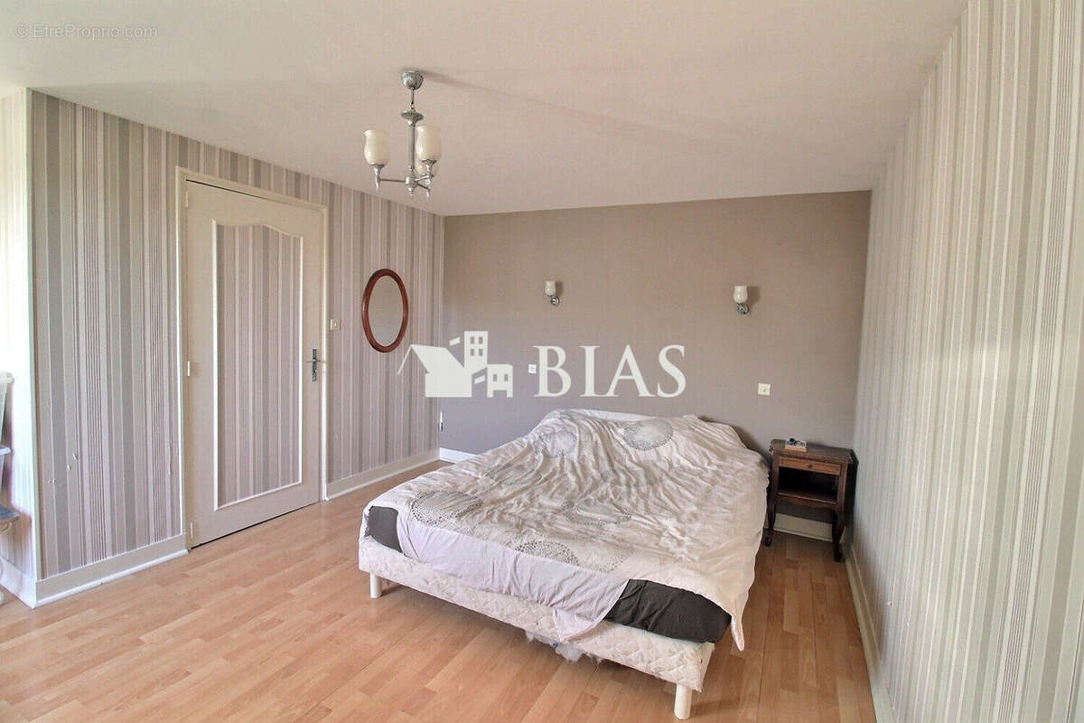 Maison à LA BOUILLE