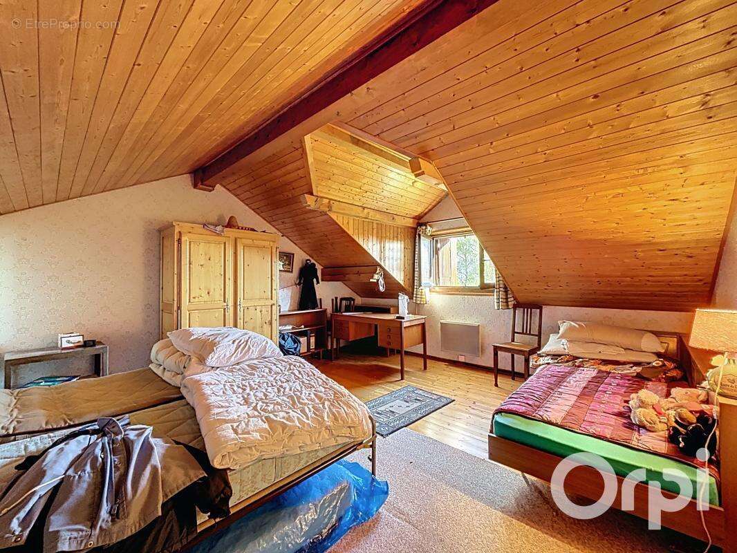 Maison à THORENS-GLIERES