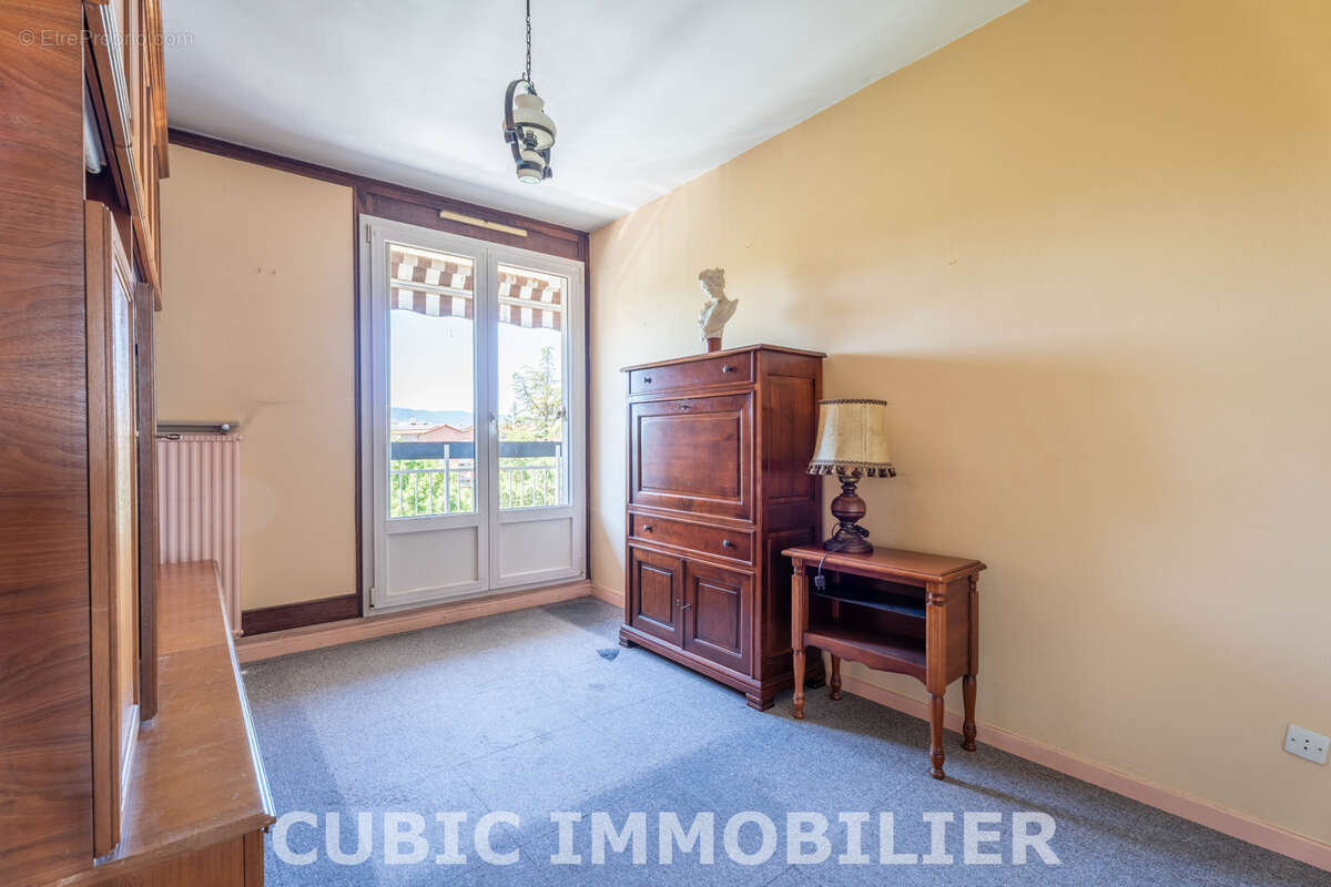Appartement à LIMAS