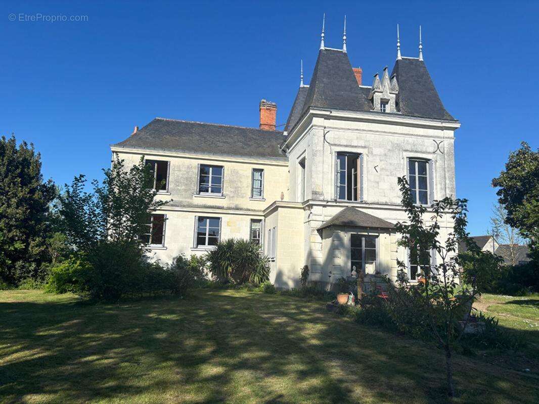 Chateau  (6 chambres) - 190 m2 - photo 2
