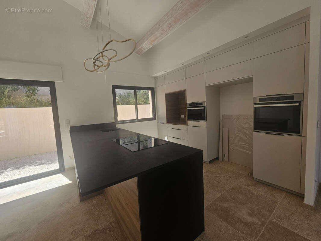 Villa neuve de 6 pieces avec piscine sur terrain de 700 m2 - photo 5