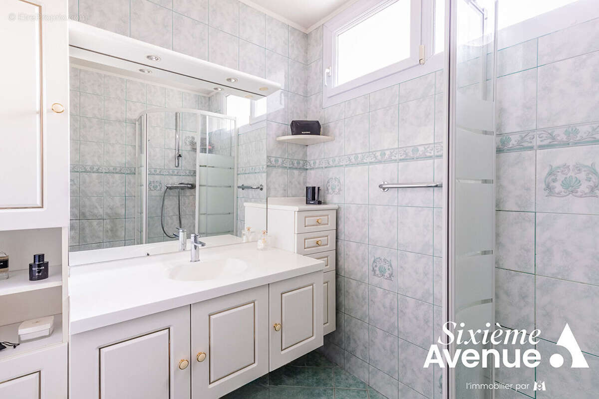 Appartement à CHILLY-MAZARIN